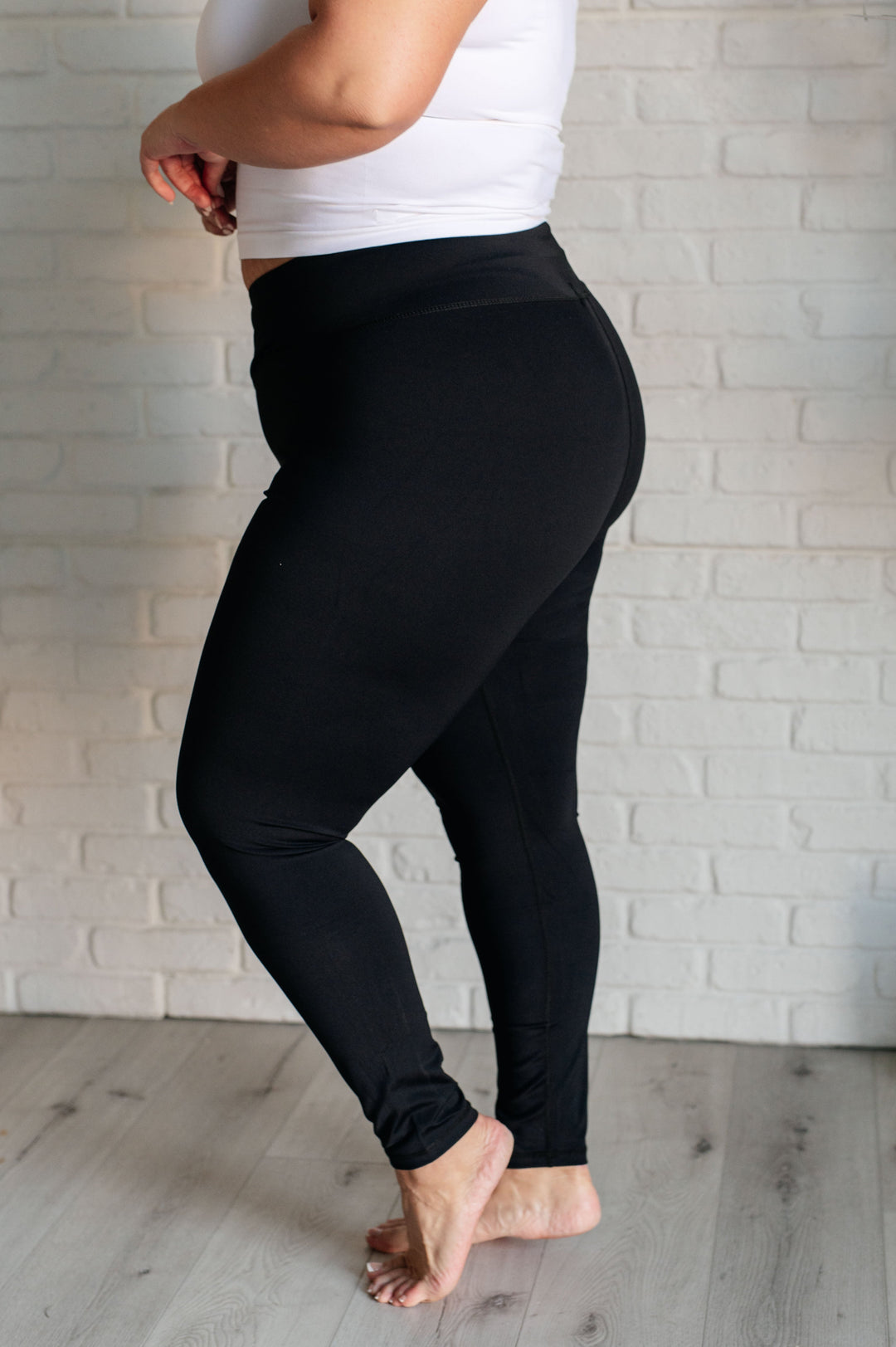 Do The Most V Front Leggings-Leggings-Inspired by Justeen-Women's Clothing Boutique