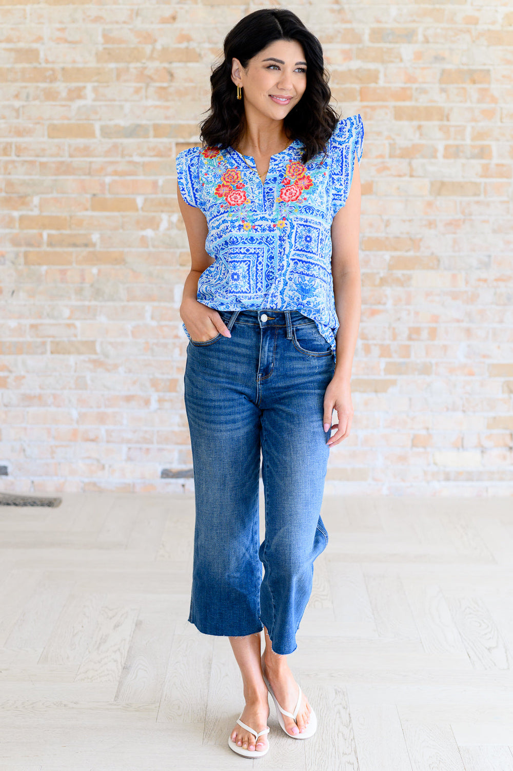 Keep Me Coming V-Neck Top in Ivory Royal-Short Sleeve Tops-Inspired by Justeen-Women's Clothing Boutique