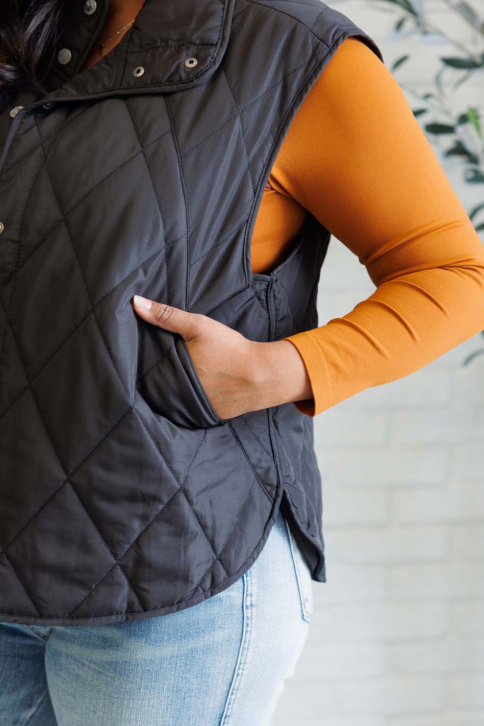 Layering Queen Quilted Puffer Vest in Black-Outerwear-Inspired by Justeen-Women's Clothing Boutique