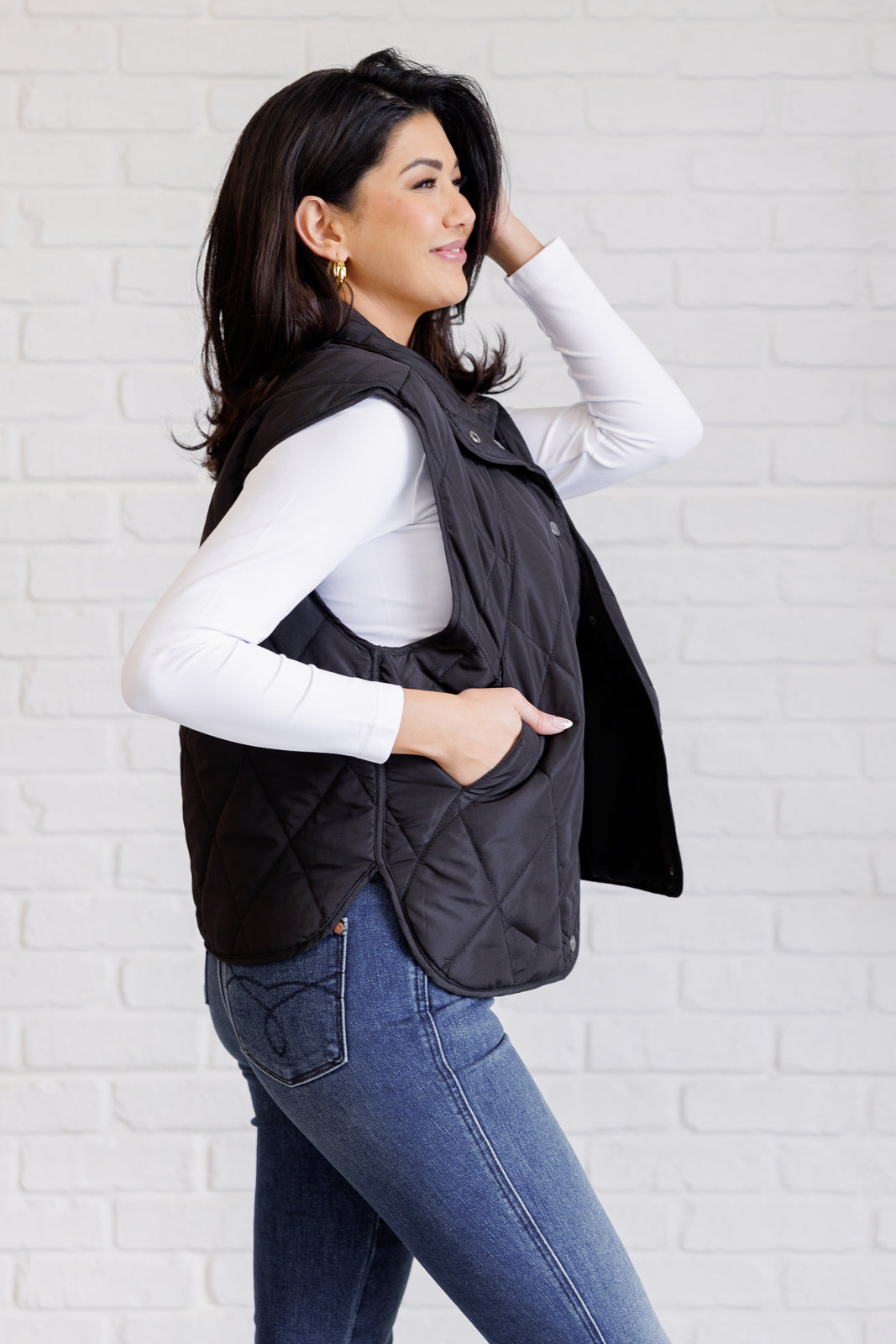 Layering Queen Quilted Puffer Vest in Black-Outerwear-Inspired by Justeen-Women's Clothing Boutique