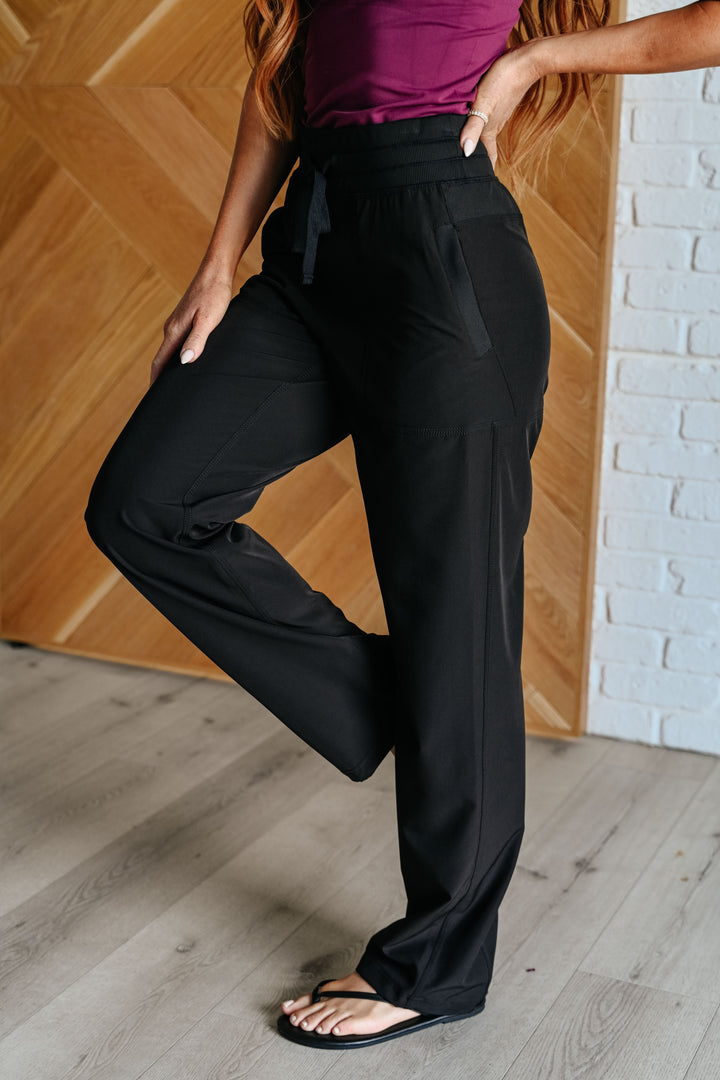 Runner's High Drawstring Joggers in Black-Pants-Inspired by Justeen-Women's Clothing Boutique