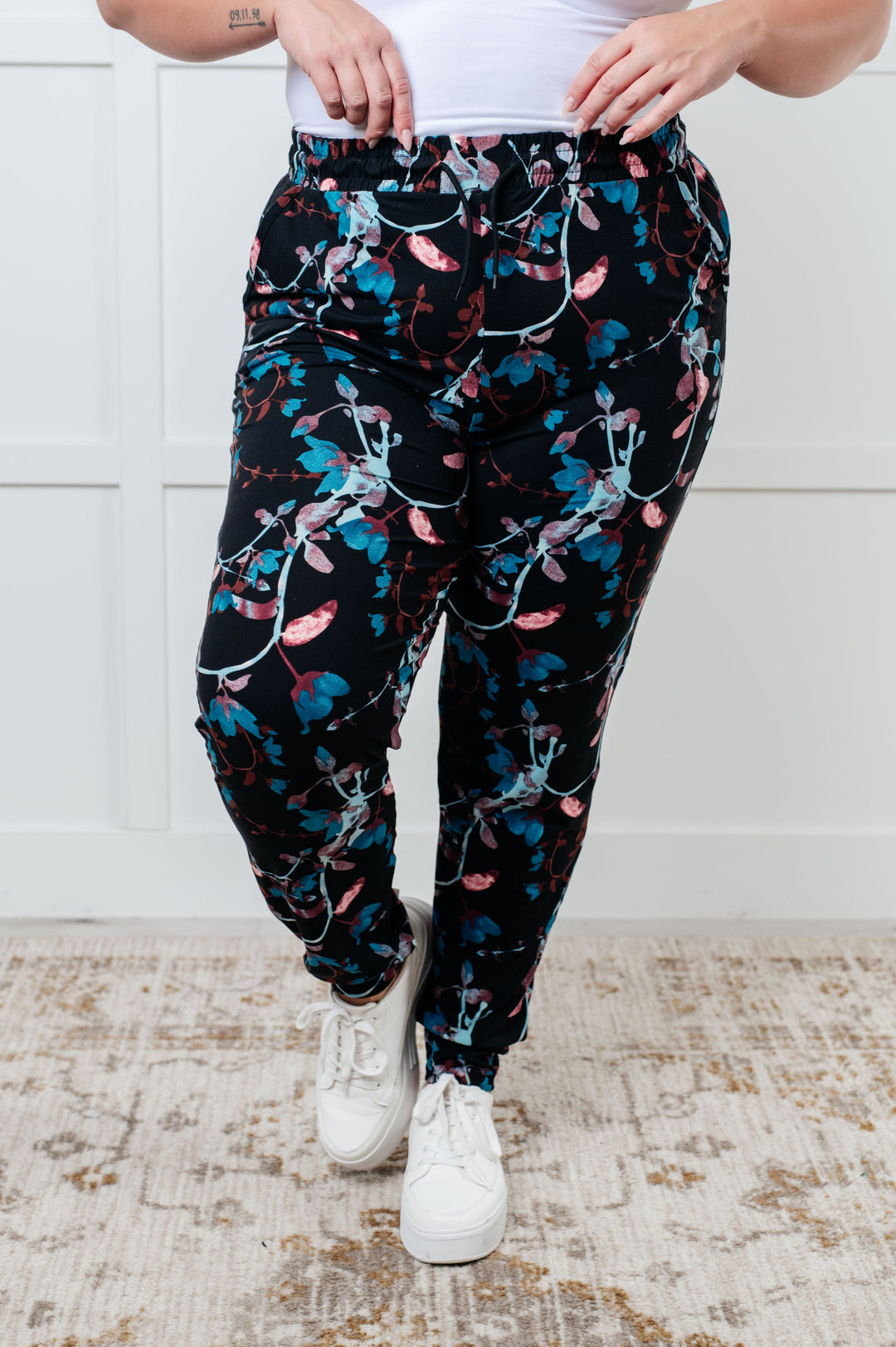 Your New Favorite Joggers in Luminescence Vine-Pants-Inspired by Justeen-Women's Clothing Boutique