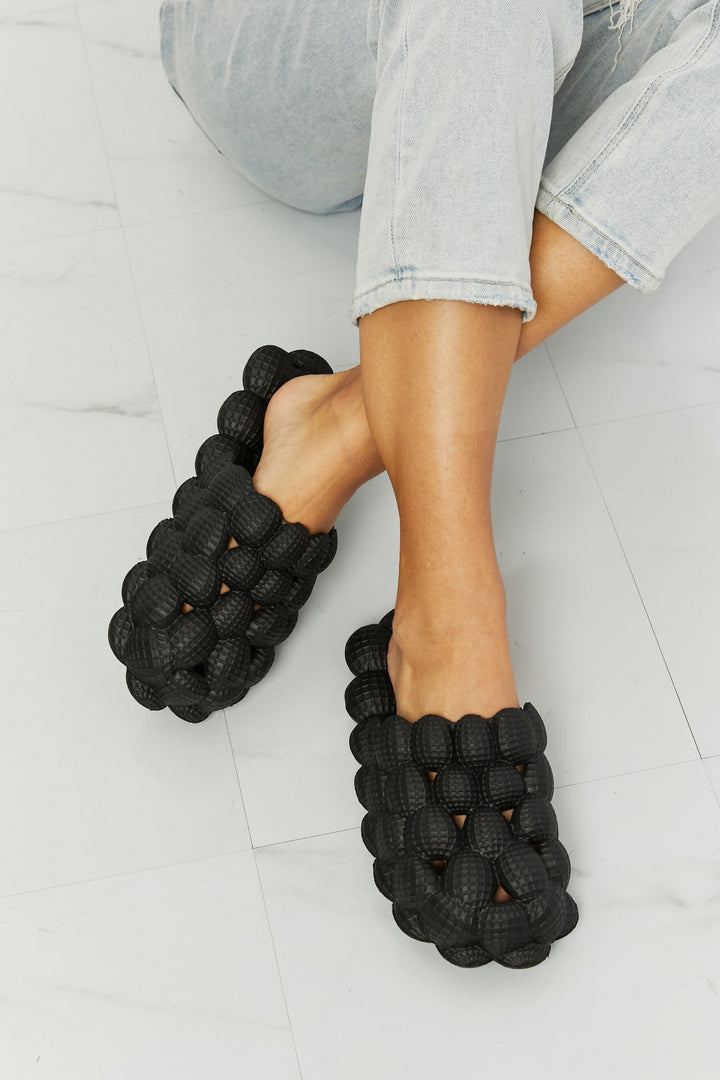 NOOK JOI Laid Back Bubble Slides in Black-Shoes-Inspired by Justeen-Women's Clothing Boutique in Chicago, Illinois