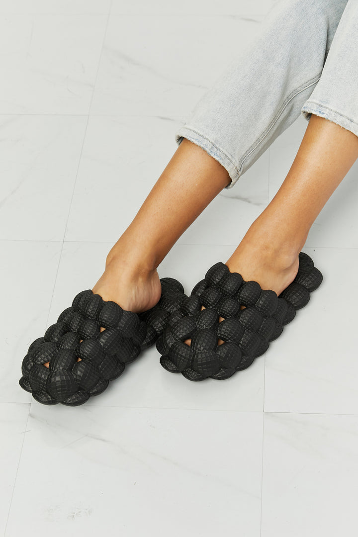 NOOK JOI Laid Back Bubble Slides in Black-Shoes-Inspired by Justeen-Women's Clothing Boutique in Chicago, Illinois