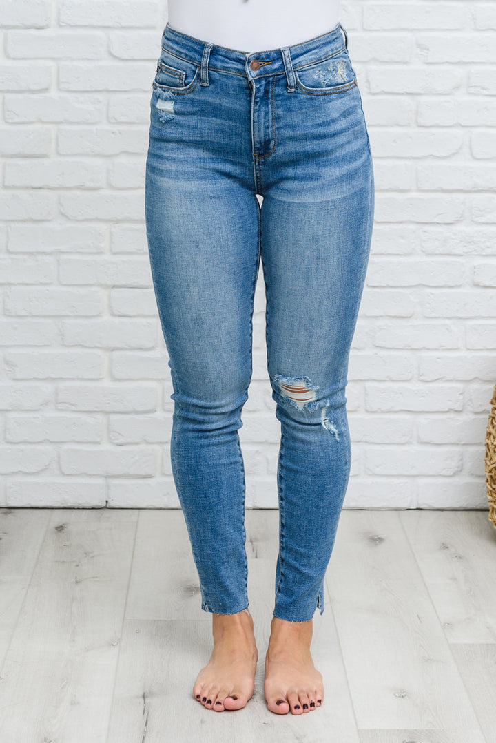 Hi-waisted Dandelion Embroidery Skinny-Denim-Inspired by Justeen-Women's Clothing Boutique