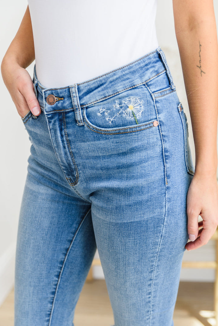 Hi-waisted Dandelion Embroidery Skinny-Denim-Inspired by Justeen-Women's Clothing Boutique